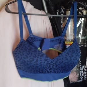 No boundaries new xxx lg cheetah print sports bra